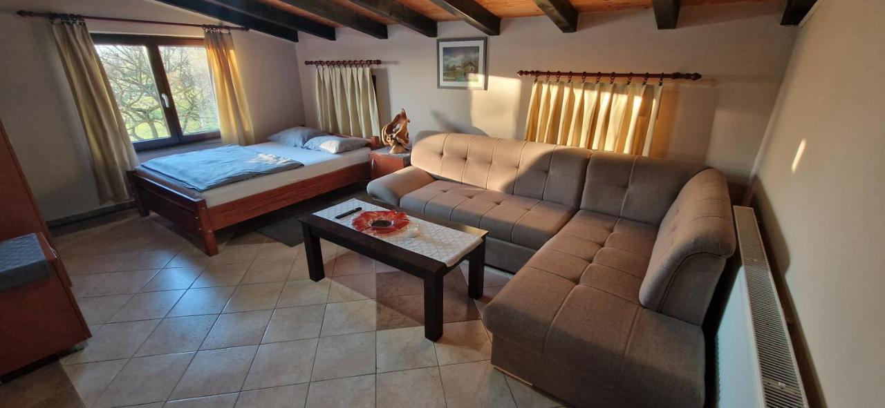 Guest House Blazevic Gornja Gracenica Exterior foto